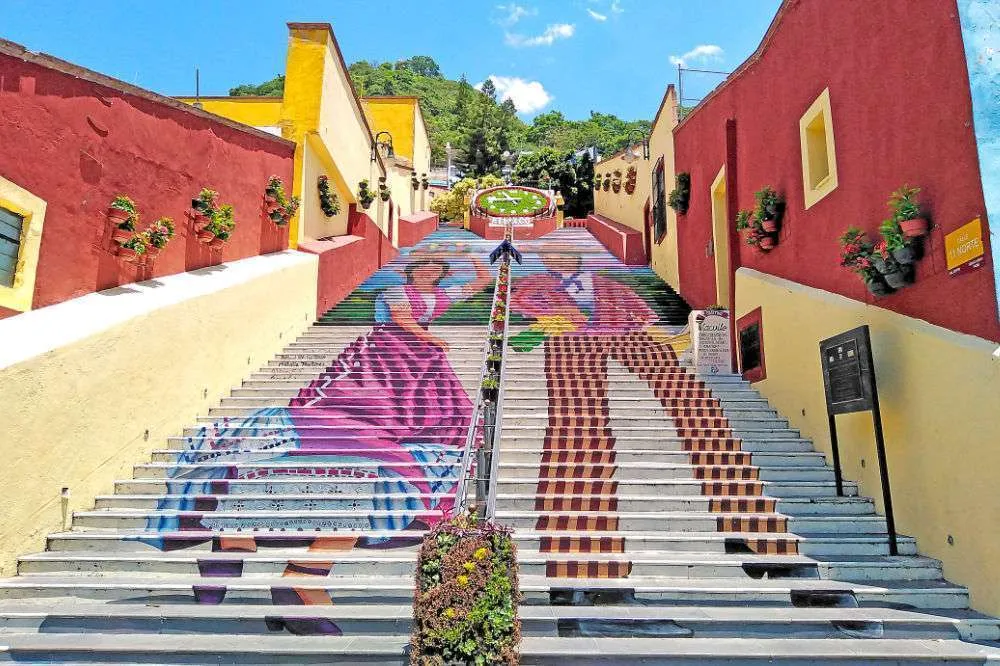 La-Escalera-Ancha-de-Atlixco